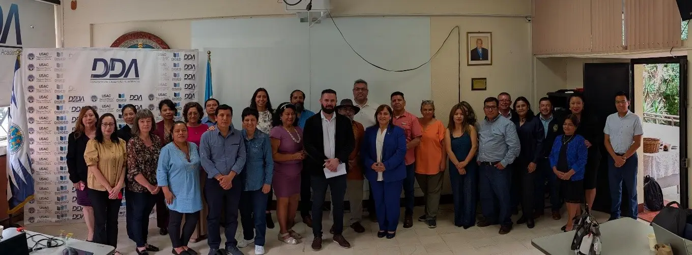 Redes al servicio de la identidad digital académica